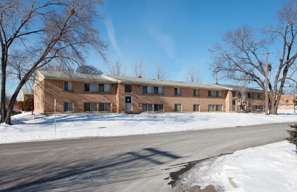 Foto del edificio - 6017 Bass Lake Rd