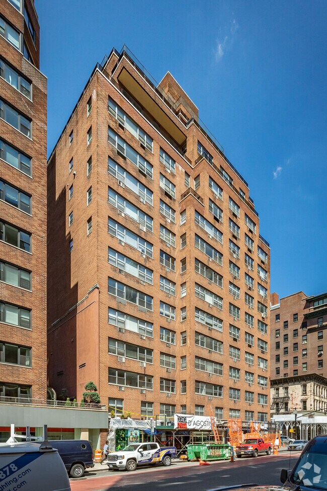 Building Photo - 136 E 76th St