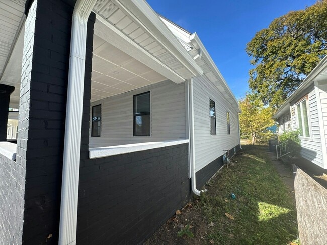 Foto del edificio - 1342 Edgemont Ave