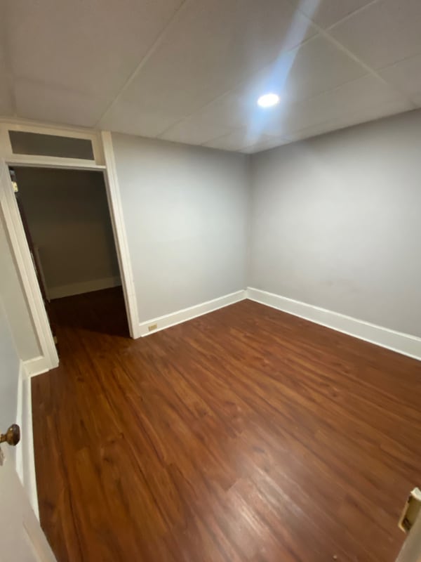 Building Photo - 423 E Main St