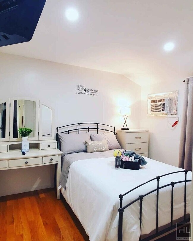 Foto del edificio - 118 AVENUE