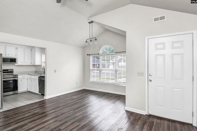 Building Photo - 105 Hutto Hill