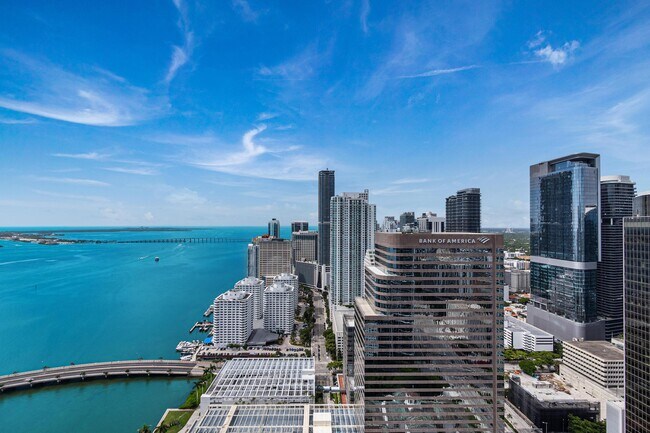 Foto del edificio - 495 Brickell Ave