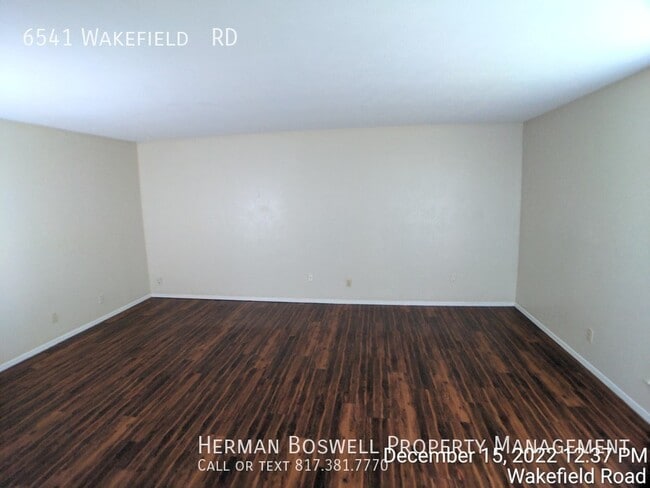 Foto del edificio - 6541 Wakefield Rd NRH TX