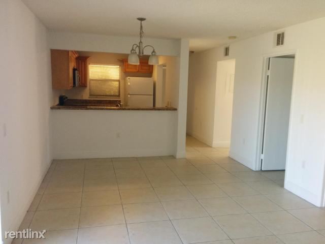Building Photo - 1524 Lake Crystal Dr