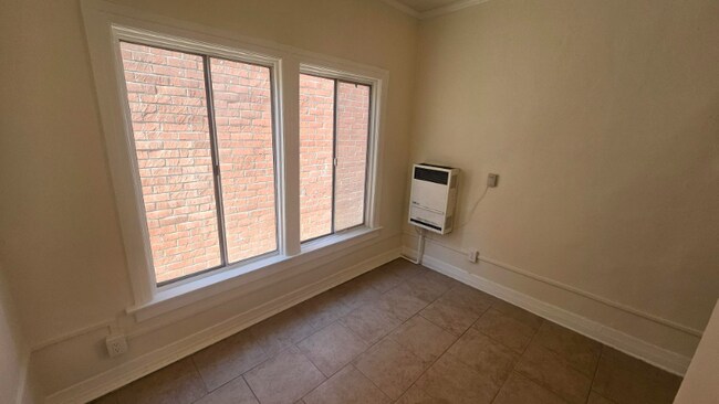 Foto del edificio - 239 W 25th St