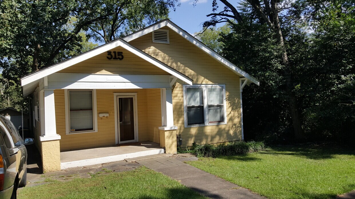 Primary Photo - 315 Barton St