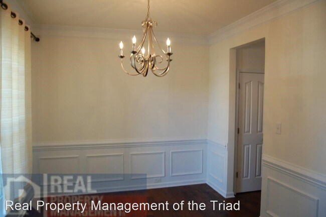 Building Photo - 4 br, 3 bath House - 122 Kentland Ridge Dr.