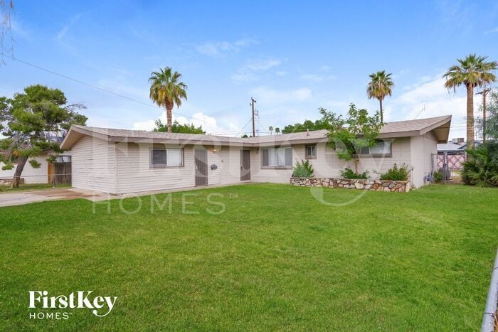 Primary Photo - 3602 W Ruth Ave