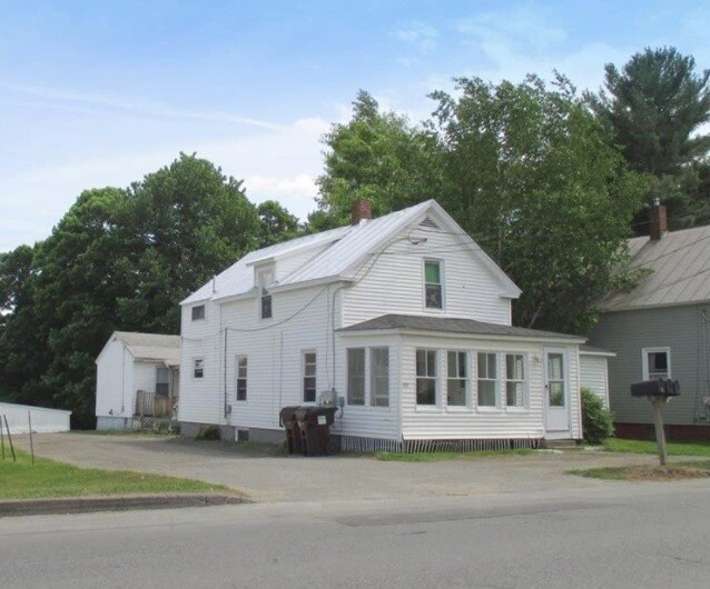 Front of building - 133 1st Rangeway