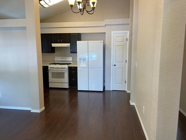 Building Photo - 4711 Adalaide Ln