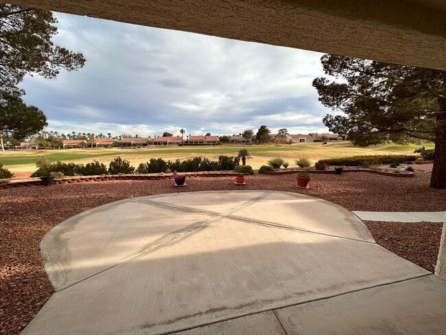 Foto del edificio - SUN CITY SUMMERLIN 1-STORY ON GOLF COURSE ...