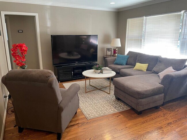 Foto del edificio - 4038 Woodfin St