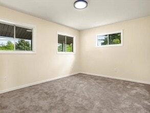 Building Photo - 6700 Cipriano Rd
