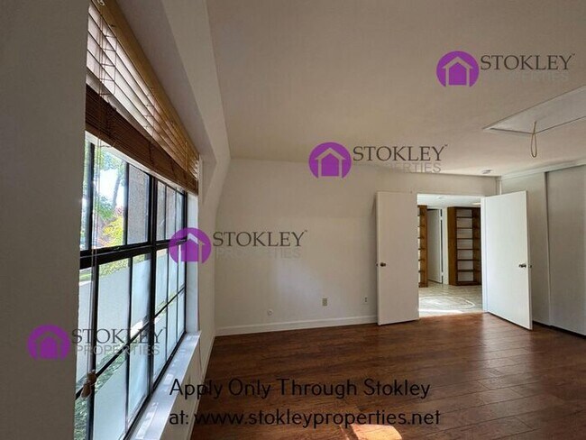 Foto del edificio - 1484 Cortez Ct