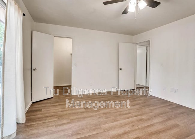 Building Photo - 8801 St George Way