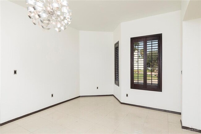 Foto del edificio - 30 S 45th St