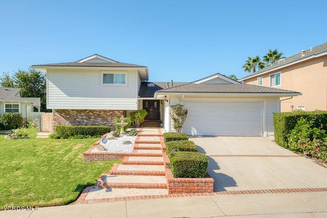 Primary Photo - 5561 Rainbow Crest Dr