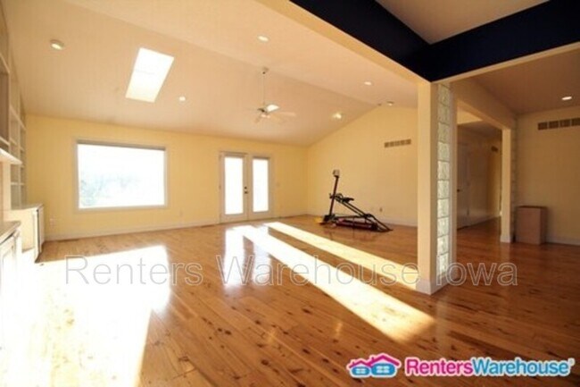 Building Photo - 4805 Westbrooke Pl