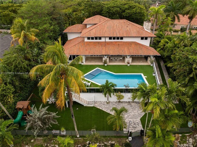 Foto del edificio - 7125 Los Pinos Blvd