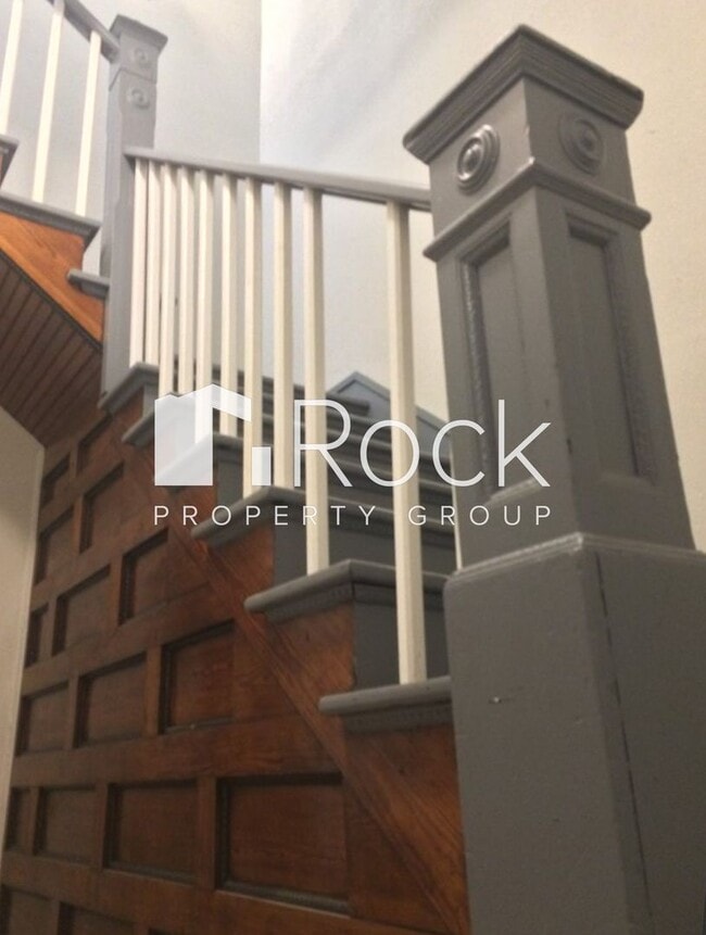 Building Photo - 328 N Philadelphia Ave