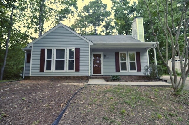 Foto del edificio - 304 Beech Hill Ct