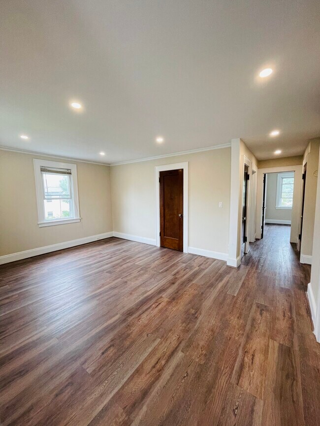 Foto del edificio - 52 Stephenson Blvd