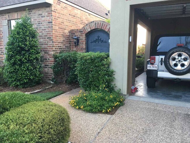Building Photo - Gated Community off Wemple Road in Bossier...