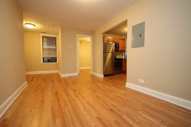 Foto del edificio - 1819 W Belmont Ave