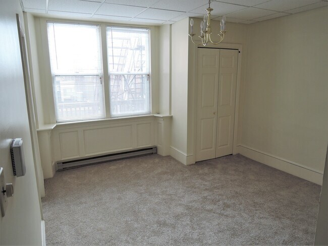 Dining Room Overlooking Porch - 48 1/2 W King St