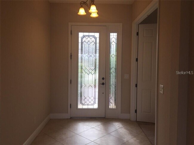 Foto del edificio - 5570 Rock Dove Dr