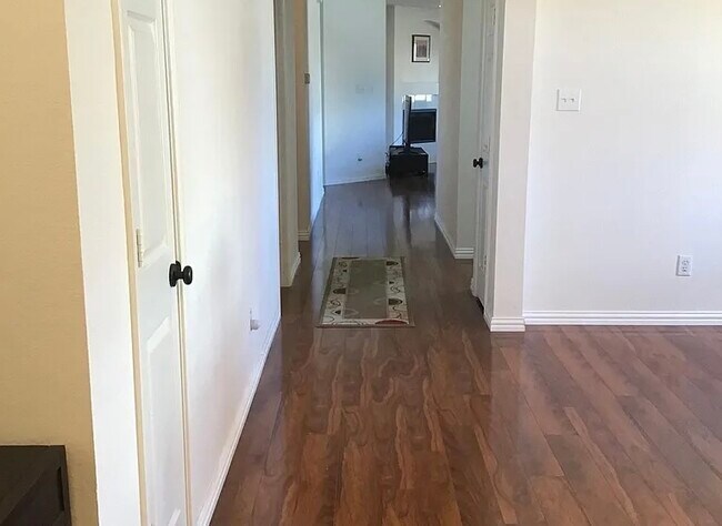 Building Photo - 5357 Sonoma Dr