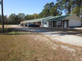 Primary Photo - Midway Apartments