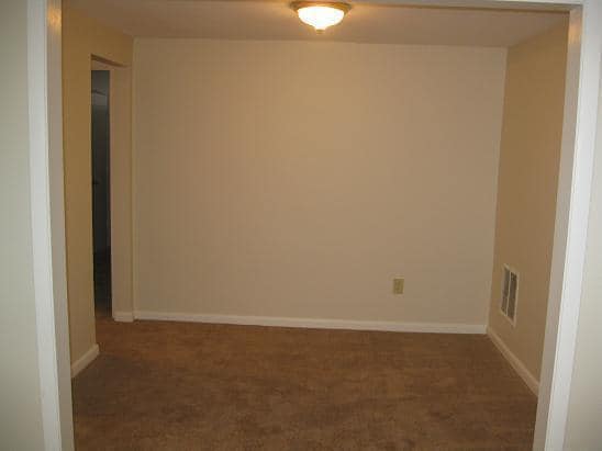 Building Photo - Malabu Drive One bedroom Apartment        ...
