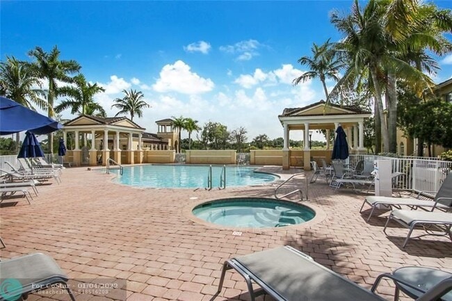 Building Photo - 4465 SW 160th Ave