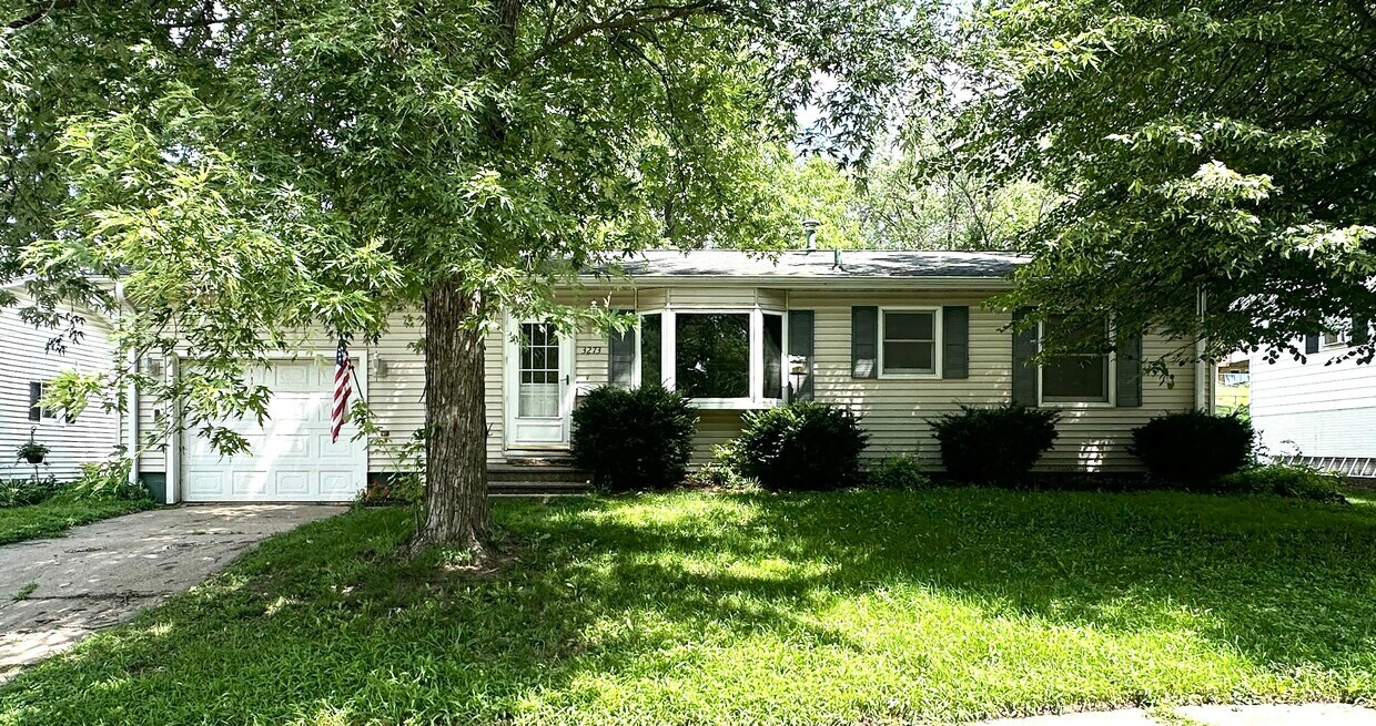 Foto principal - 3273 Kensington Pl