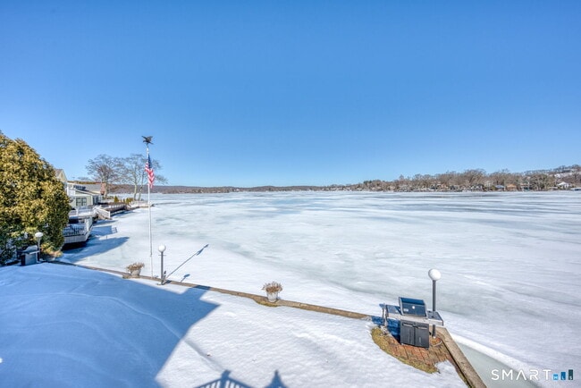 Building Photo - 41 E High St