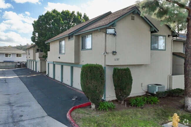 1103-1111 Decker St - Centaur Villas