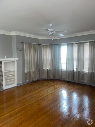 Building Photo - 8230 S Hermitage Ave