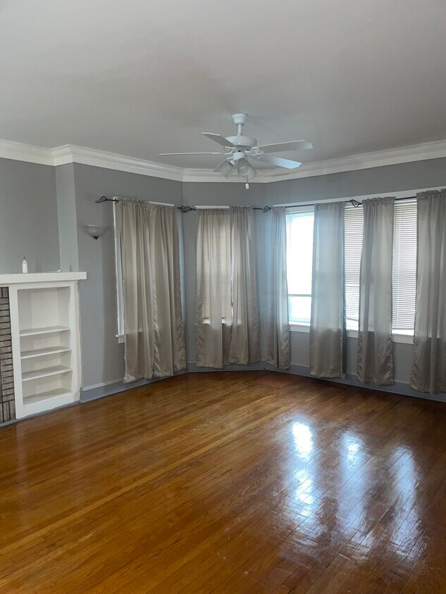 Foto principal - 8230 S Hermitage Ave