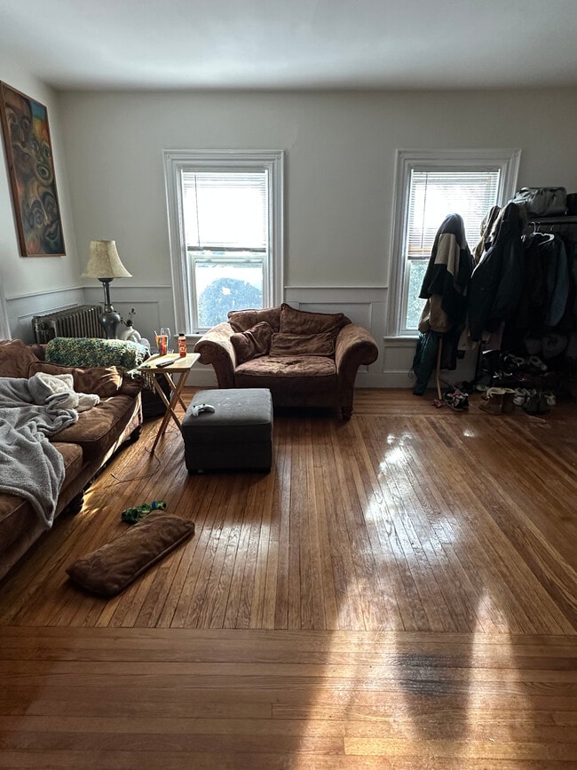 Foto del edificio - 8 Greylock Rd