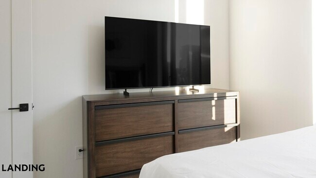 Foto del edificio - 1007 S Mint St