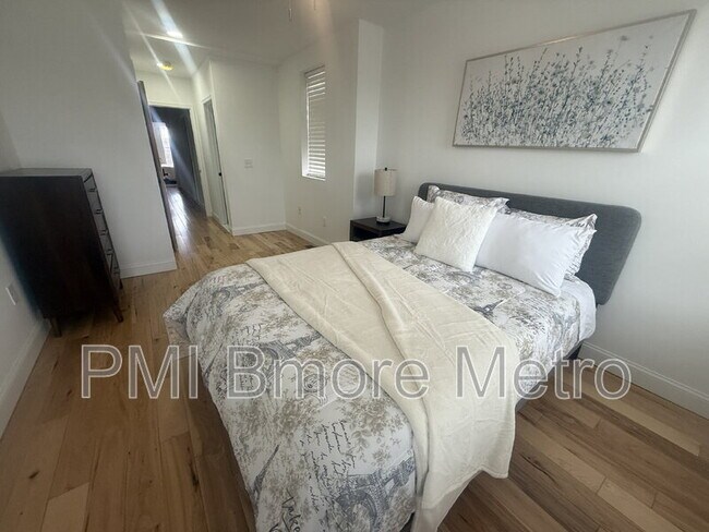 Foto del edificio - 1756 E North Ave