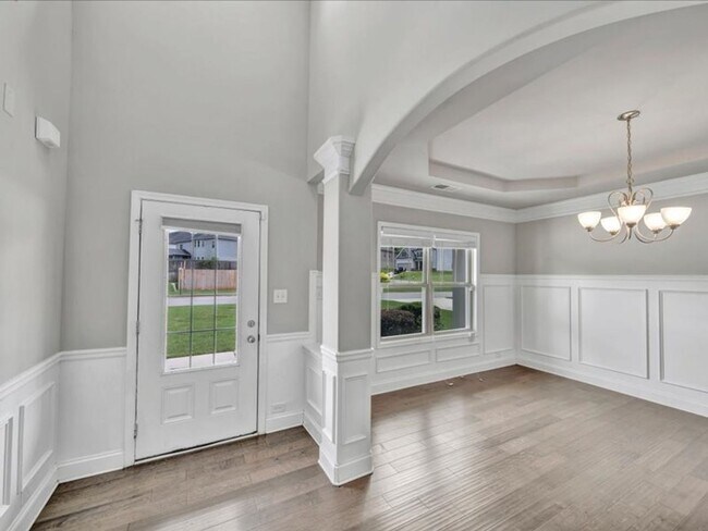 Foto del edificio - Spacious 4BR Home with Fenced Yard & Community Pool