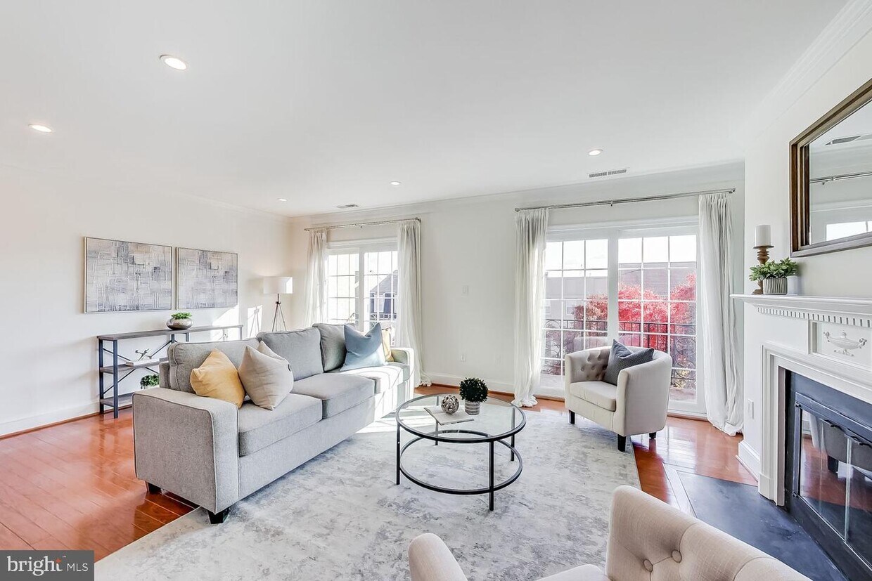 Primary Photo - 1620 Belmont St NW