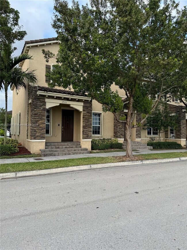 Building Photo - 17111 SW 96th St