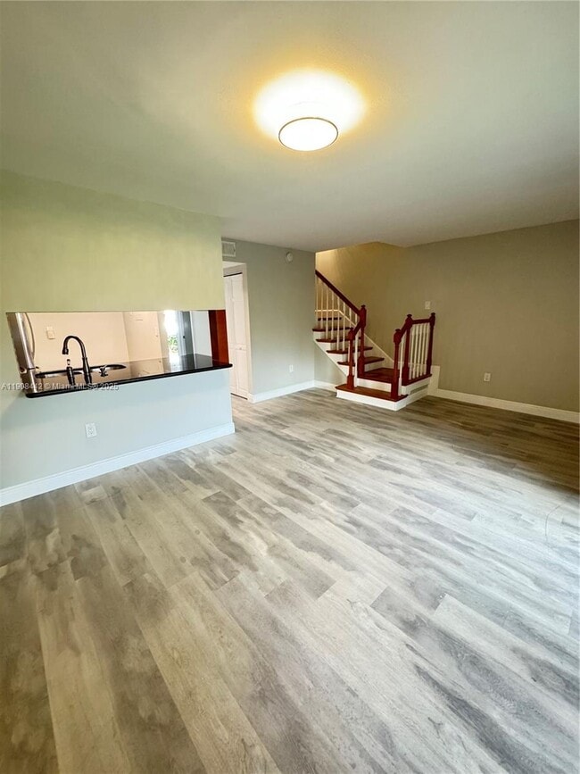 Foto del edificio - 9050 NW 28th St