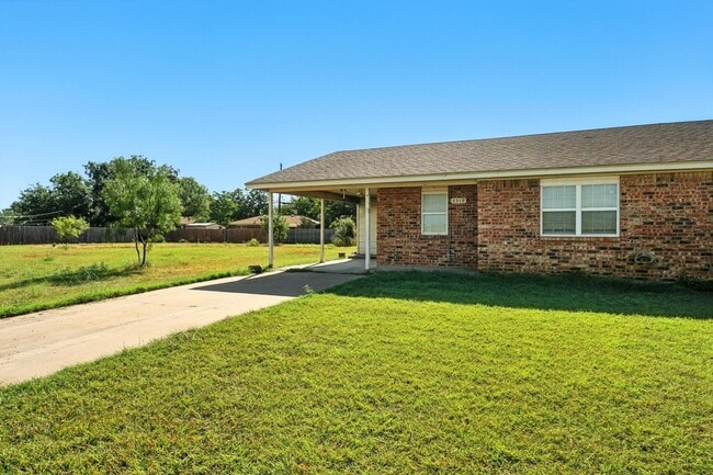 Building Photo - 2319 N. Danville Drive