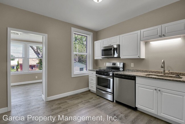 Building Photo - 2 br, 1 bath House - 4315 Dewey Avenue