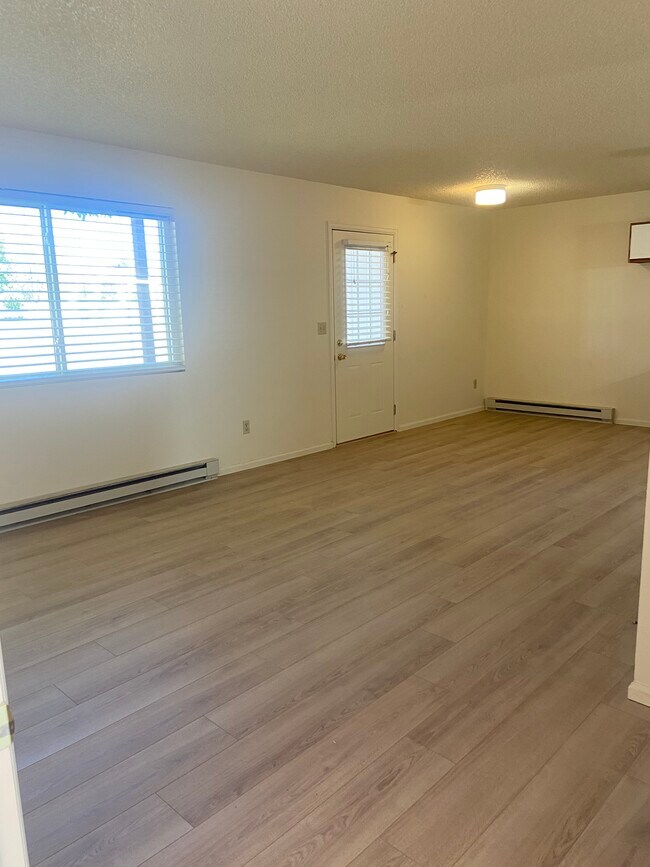 Foto del edificio - 631 Conifer St